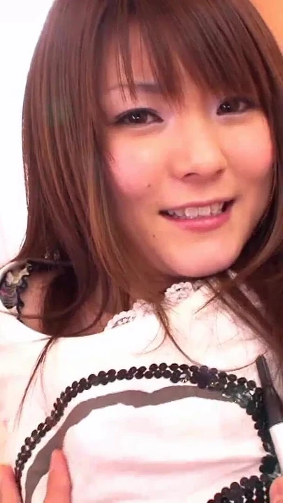 Kiefer-fallender moment von "Japanischer Teenie-Student hat Sex mit älterem Bruder und seinem Freund"