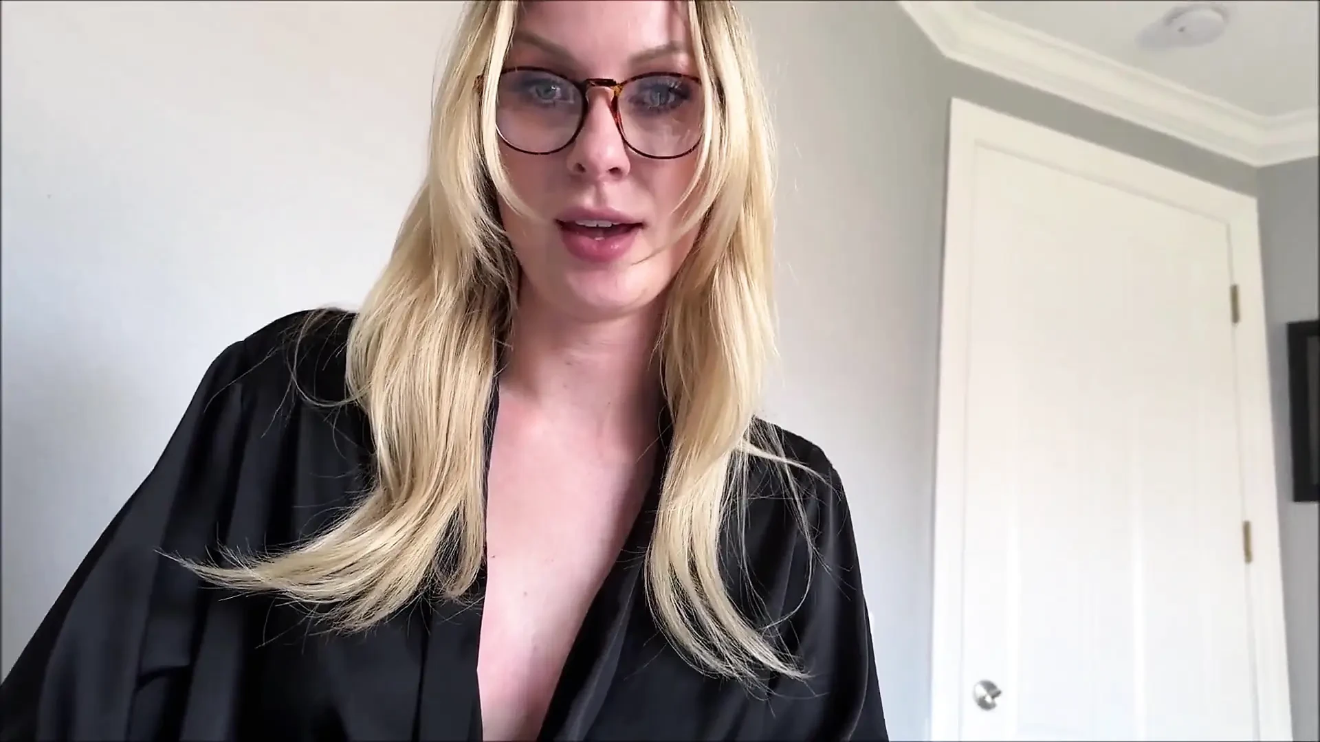 女朋友的继母教性爱 - Sydney Paige - 继母第一