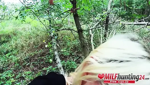 Harleen van Hynten ile açık havada ateşli sikiş!  MILFhunting24
