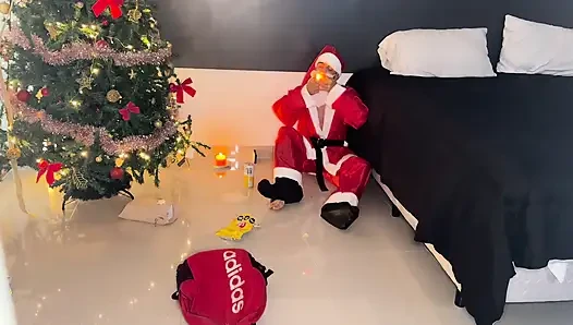 My Christmas Gift: A Stranger on the Street Smashes My Ass