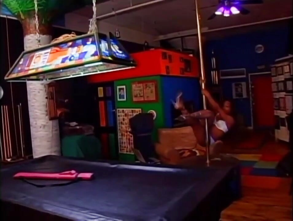 Black slut loves white cock