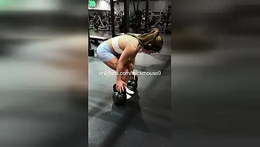 18yo Accidental Pussy Flash On TikTok Live