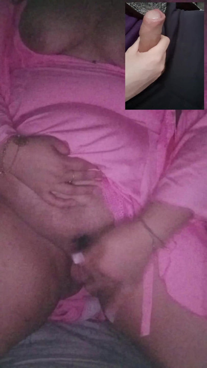 Hot Discord Session: Hun stønner fucking dildo, han slår af