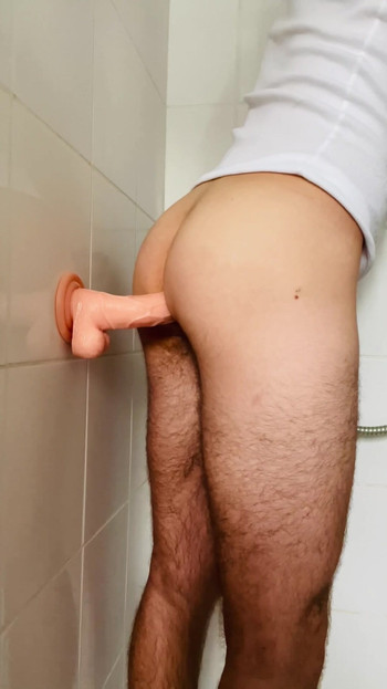 Test new dildo in the shower