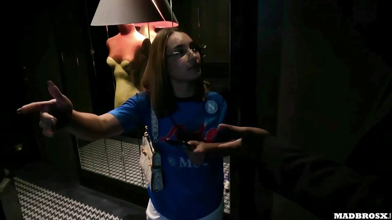 An Italian Fan From Napoli Cheats On Her Boyfriend And Agrees To Get Her Ass Pounded To Apologize !!!