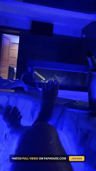 Your Queen's Feet Must Be Well Cared for