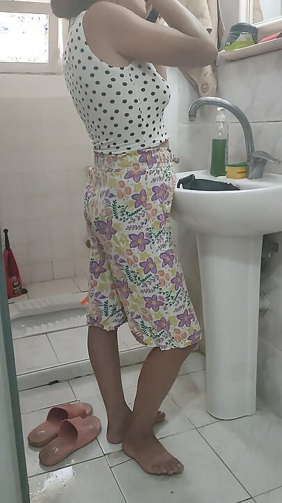 Tôi nghĩ rằng tôi đã có một chút bật trong khi trang điểm của tôi trong quần áo lót phòng chờ của tôi.