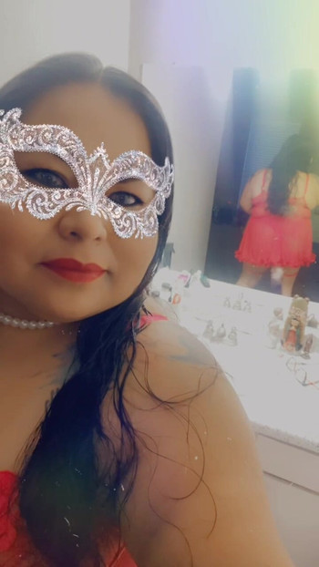 Slatka mala lisica čeka da bude jebana u dupe