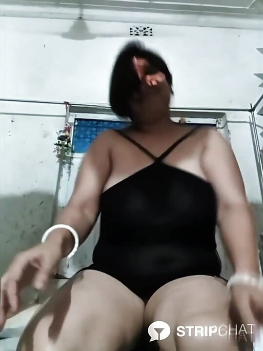 Indipendent Madhuri bhabhi desi stripchat live show