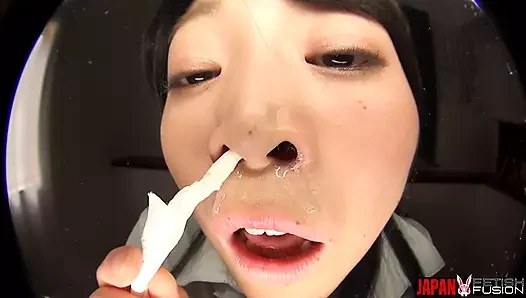 Класс пуст... и Ami Utada капает сопли из ее носа прямо на ваш экран в видео от первого лица