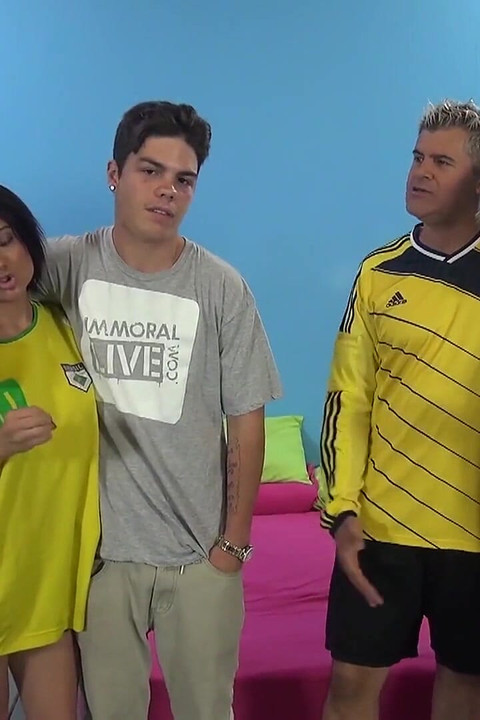 Jennifer White & Chase Ryder Please Hand Job Winner