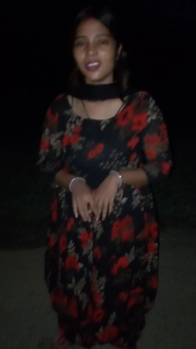 Pooja Bhabhi Was Called to the Roadside and Fucked