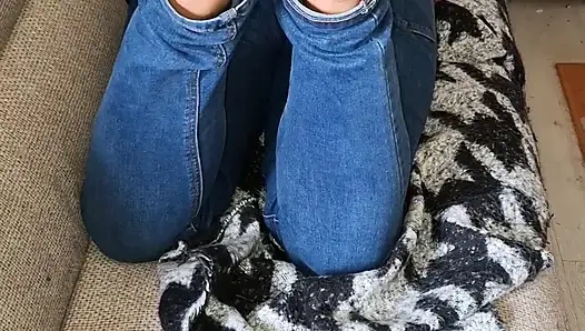 Оставайтесь игнорируемыми у моих вонючих и грязных ног