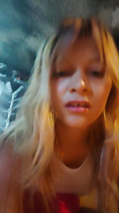 سخيف الغني مع وسادتي