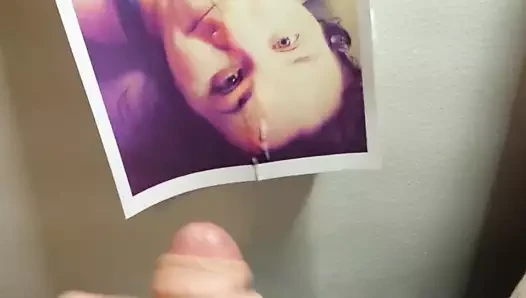 Missdeecutie'ye saygı duruşu