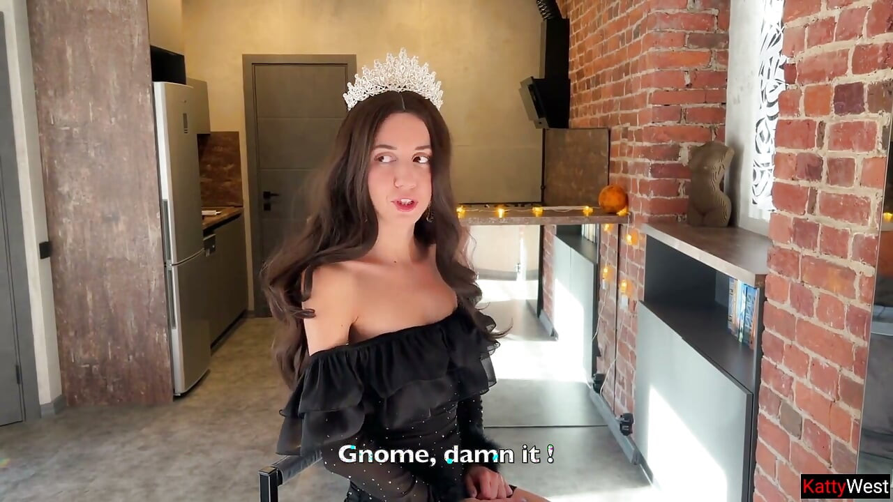 Snow White Has Sex with a Gnome in Secret From the Queen on Halloween