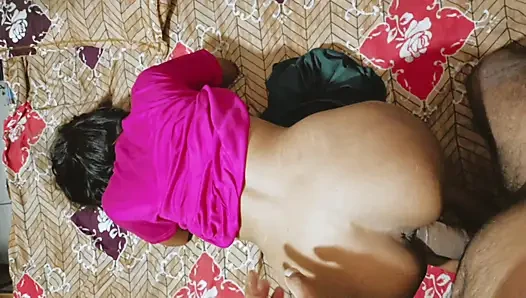 Desi hot bhabhi ko dwar ne thick big cock se fucka