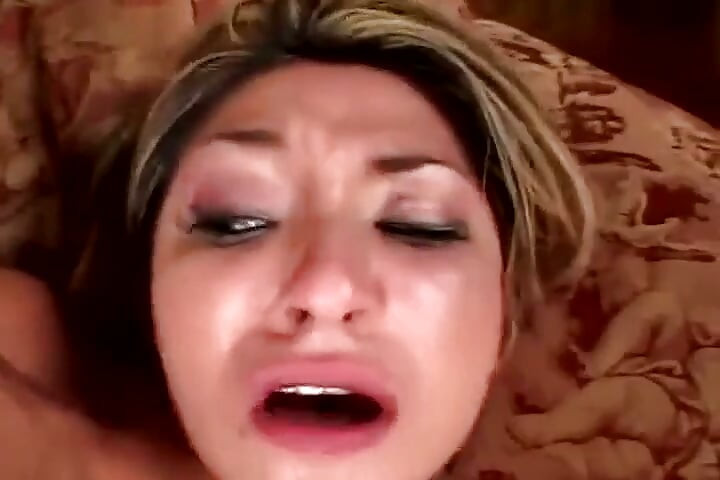 金髮蕩婦被操屁眼時瘋狂尖叫