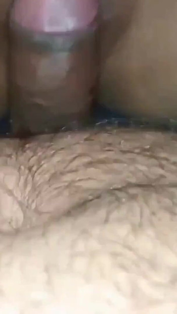 Polu brat mi je lizao pičku vrućim jezikom pre nego što me je jako jebao | Klip 1