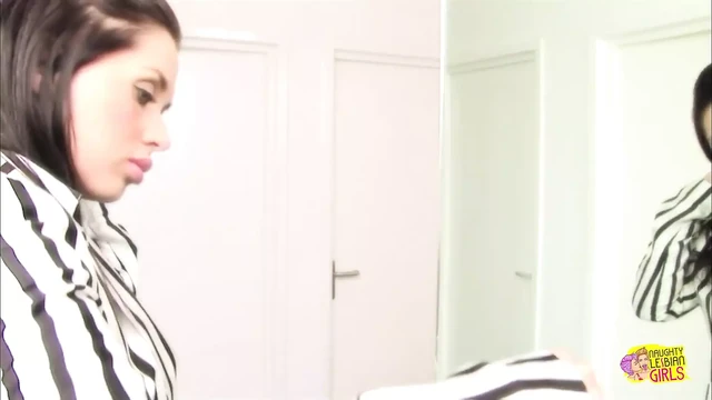 Blonde Experiences an Orgasm While a Sexy Brunette with a Big Dildo Penetrates Her Cunt