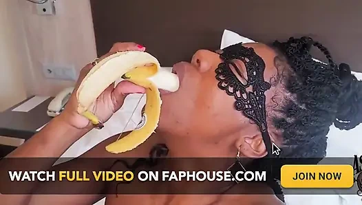 Ashanty lagi asik nyepong sampai tenggorokan pakai pisang - nakal & belum dipotong