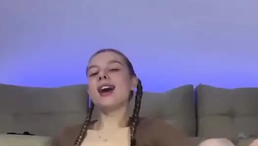 Büyük zenci yarağı dildo ile anal