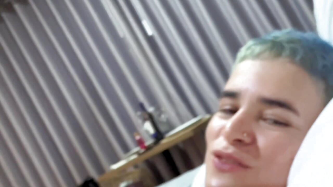 RUBBING PUSSY WITH MY GIRLFRIEND UNTIL WE CUM