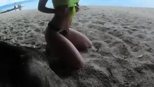 Трахнули на пляже