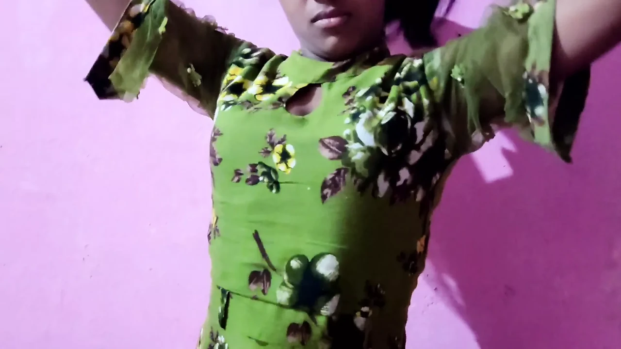 Indian cute girl has quick sex