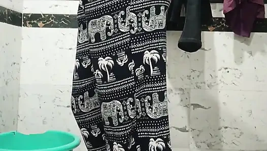 Priya bhabi büyük götlü seksi vücut video çekimi