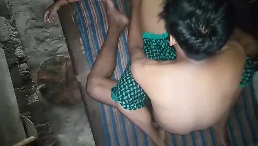 Aku ejakulasi di dalam memeknya