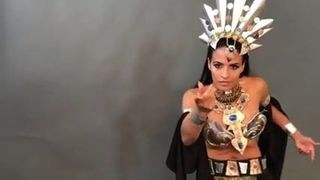 Zelina Vega WWE сексуальный танец