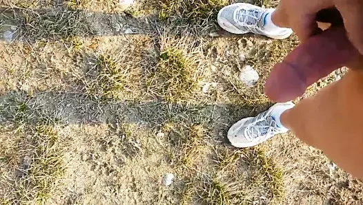 ejac dans la nature