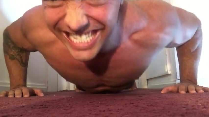 naked pushup