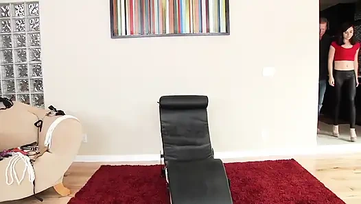 Audrey Holiday BDSM İplerini Öğreniyor