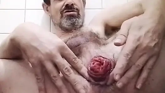Üvey baba seksi sarkmasını dışarı itmeyi seviyor