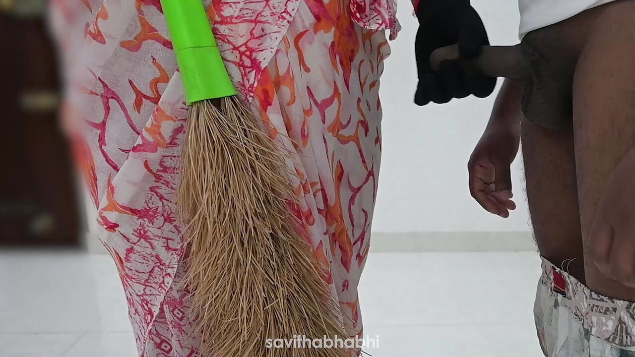 جنس يدوي من قبل خادمة ديسي سوسميتا