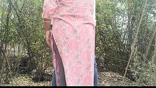 Outdoor unexpected hot romance with fuck