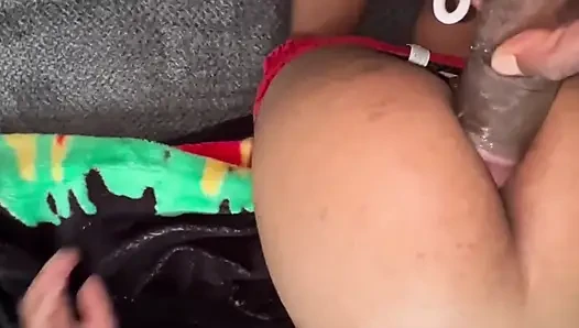 Astaga, saudara tiriku! Masukin kontol cowok Jamaika ke dalam lubang pantatku yang sempit?! Entot pantat bahenolku!! Ayah