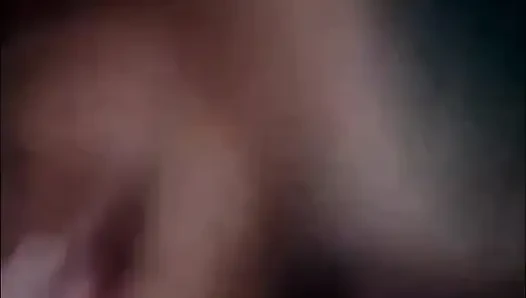 Videoanruf von meiner ex, die möpse zeigt