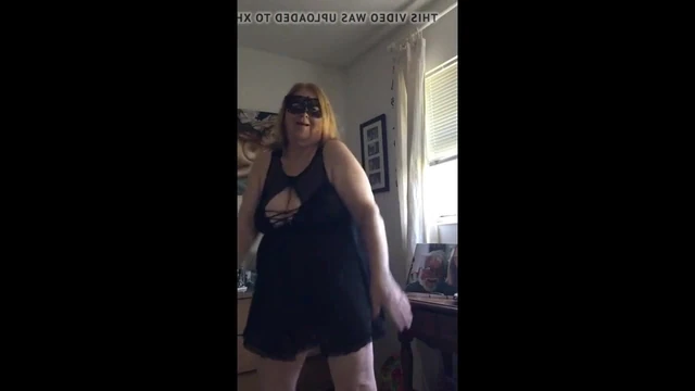 Yummy Pumpkins Sexy Dance