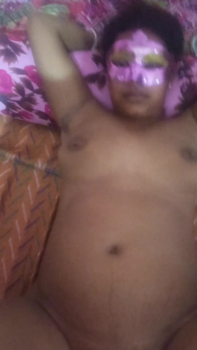 I called my beautiful sexy MILF to my room, laid her down on the bed and inserted my penis into her pussy. | Clip 2