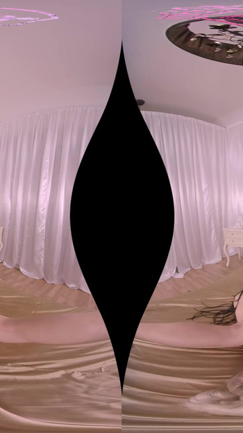 BDSM prskanje dilda s strap-on jebanjem