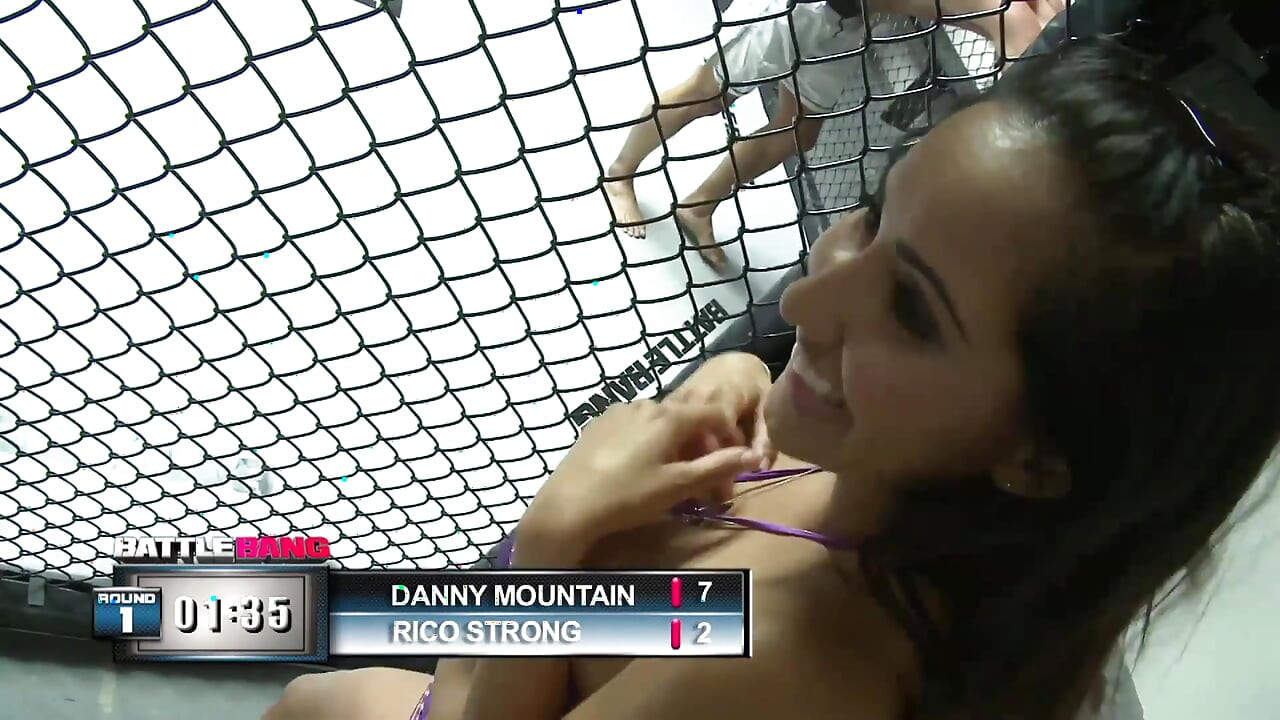 Vollbusiges ringmädchen mit dickem hintern fickt gewinner mit großem schwanz