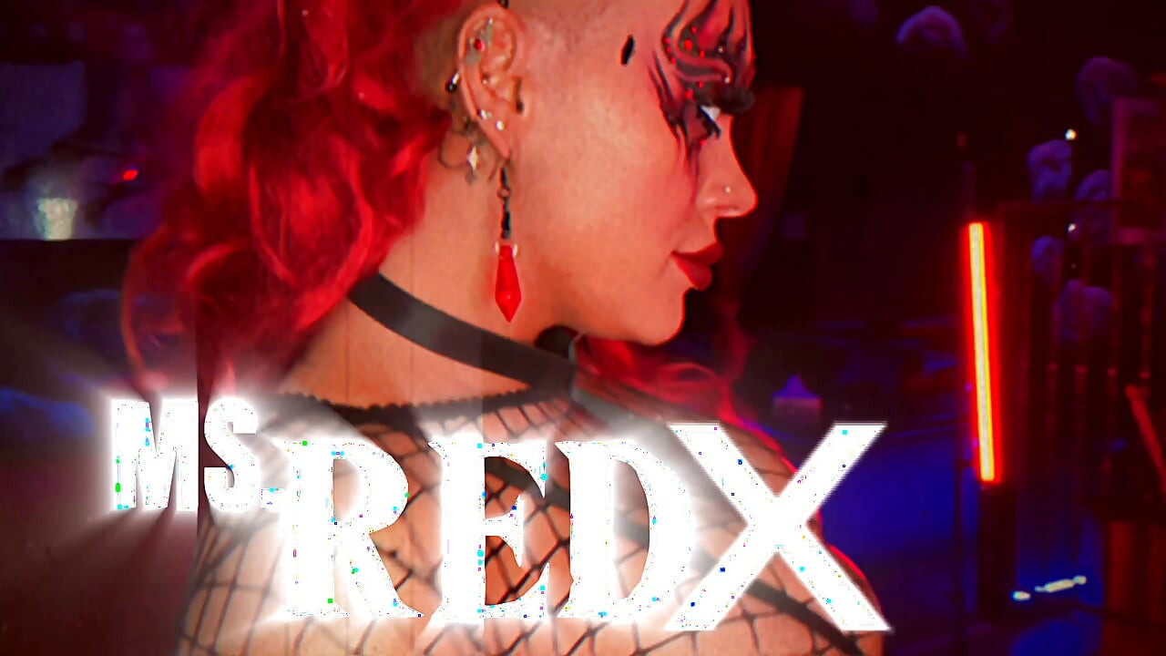 Seksi succubus direk dansı