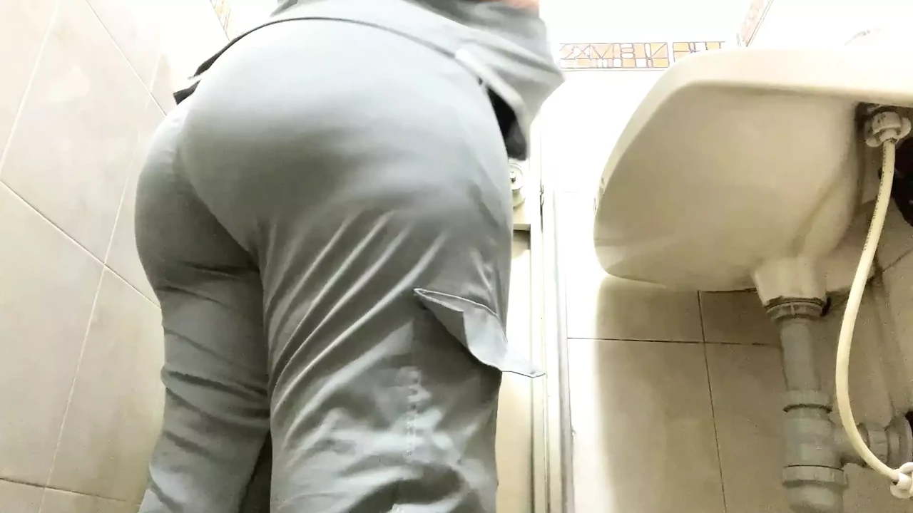 Psychiatric nurse pissing big booty