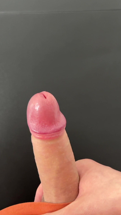 I rub my cock and cum hard on my desk