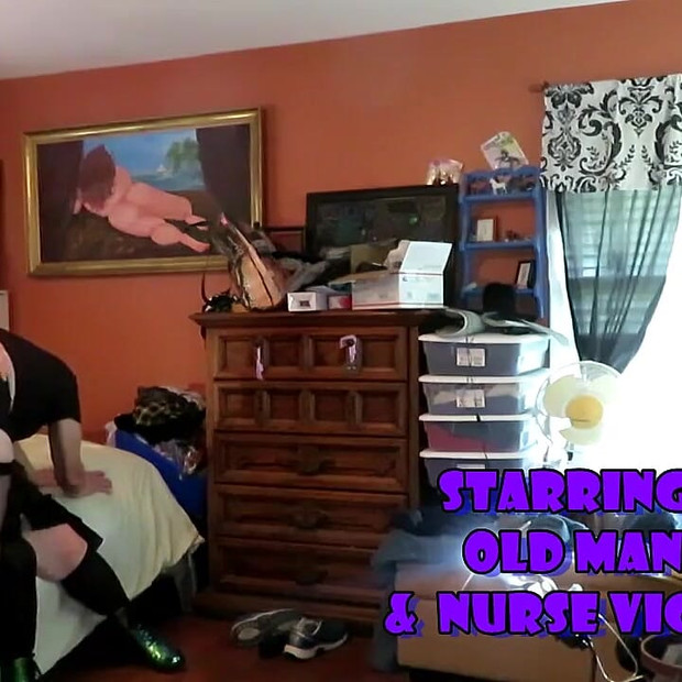 Palmada na bunda da minha maricas!