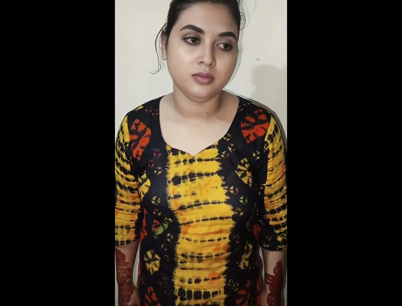 Beautiful Bangladeshi Bhabi First Time Sex - Full Face Showing