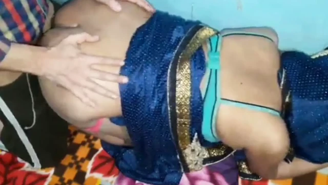 Достуй Ki Biwi, ko chod ke Pani Nikal Diya... в грязном хинди голосе
